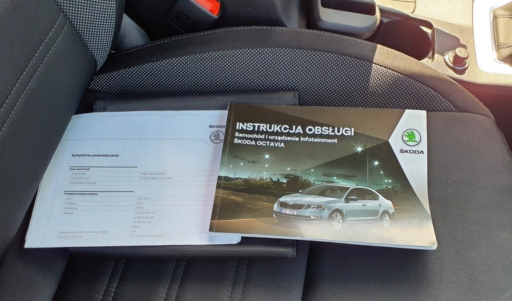 Skoda Octavia cena 59900 przebieg: 108000, rok produkcji 2018 z Nieszawa małe 67